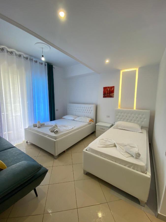 Hotel Kristal Борш Экстерьер фото
