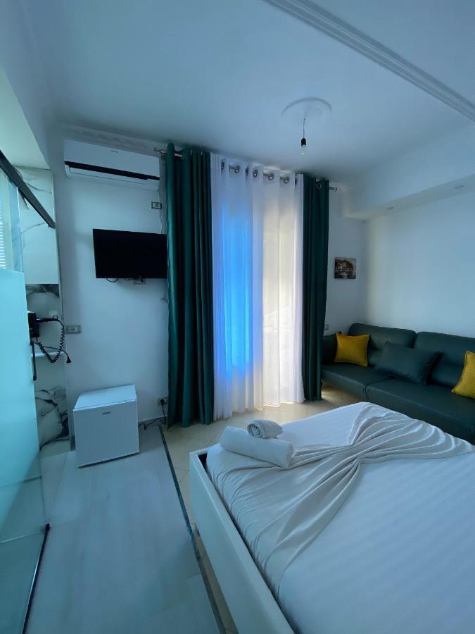 Hotel Kristal Борш Экстерьер фото