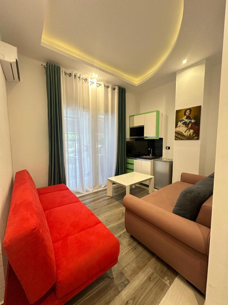 Hotel Kristal Борш Экстерьер фото