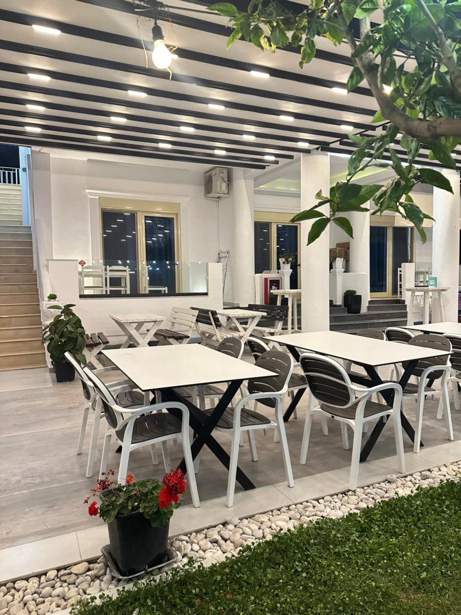 Hotel Kristal Борш Экстерьер фото